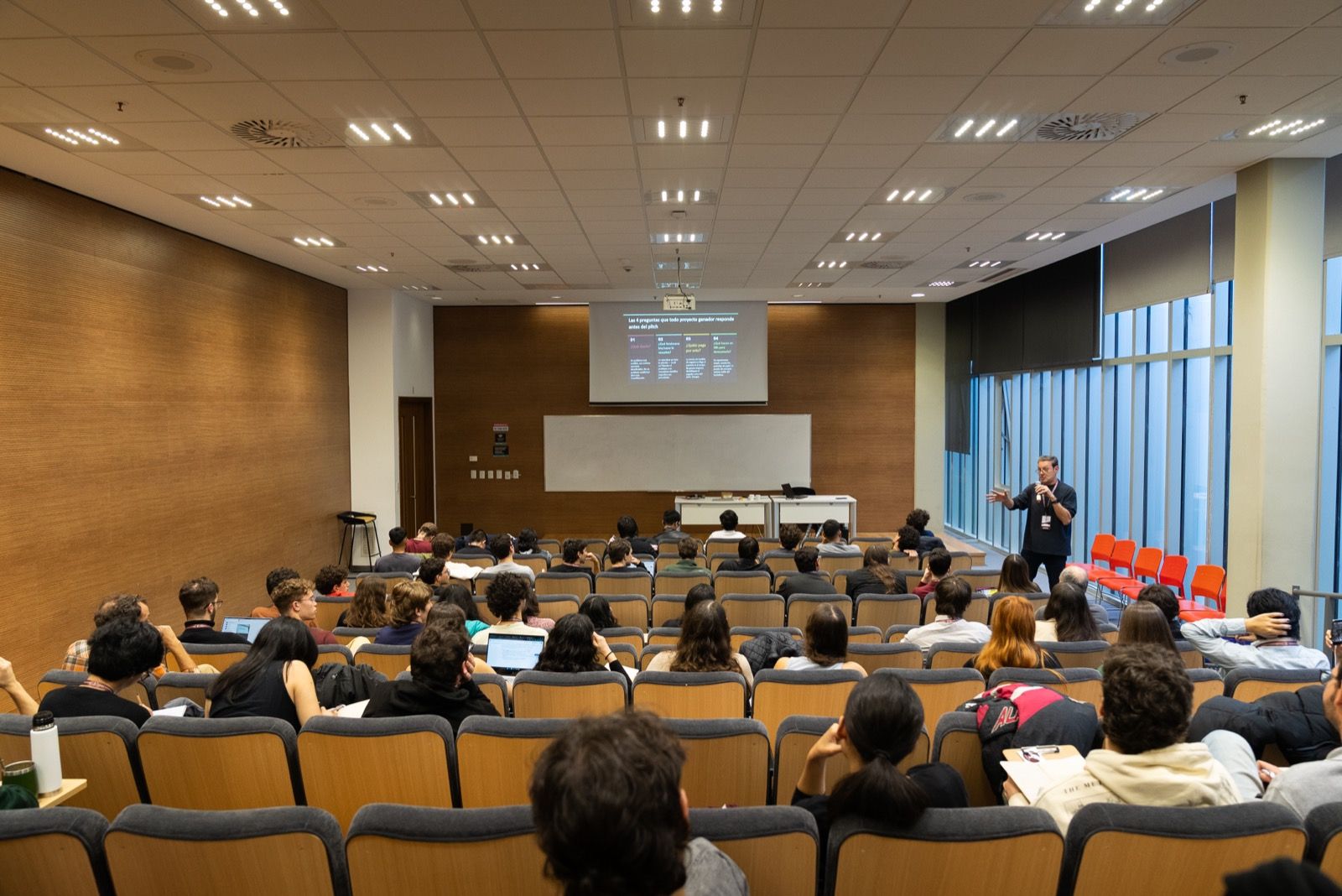Fotografía de evento: Hackathon YHAT — foto 11
